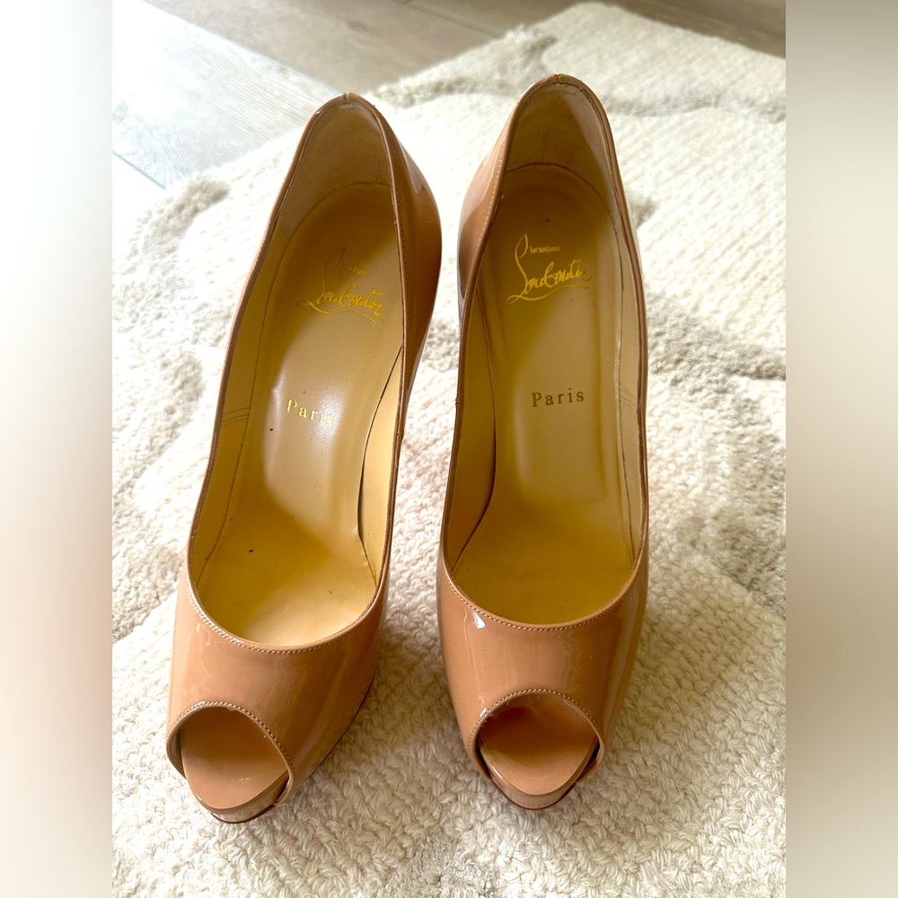 Designer Red bottom platform heels size 38